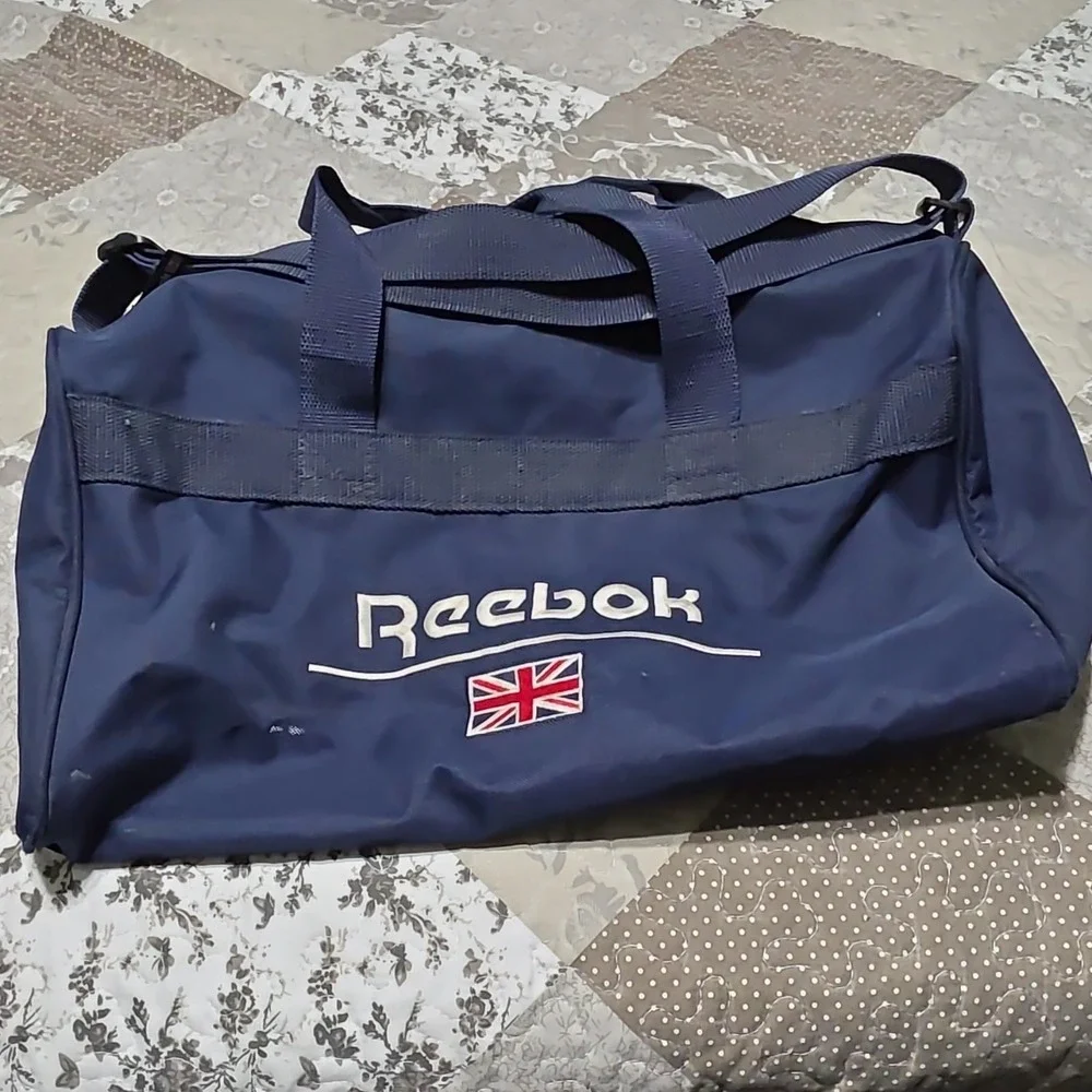 Reebok Gym Bag Navy Blue Polyester Zip Closure Adjustable Carrying Strap